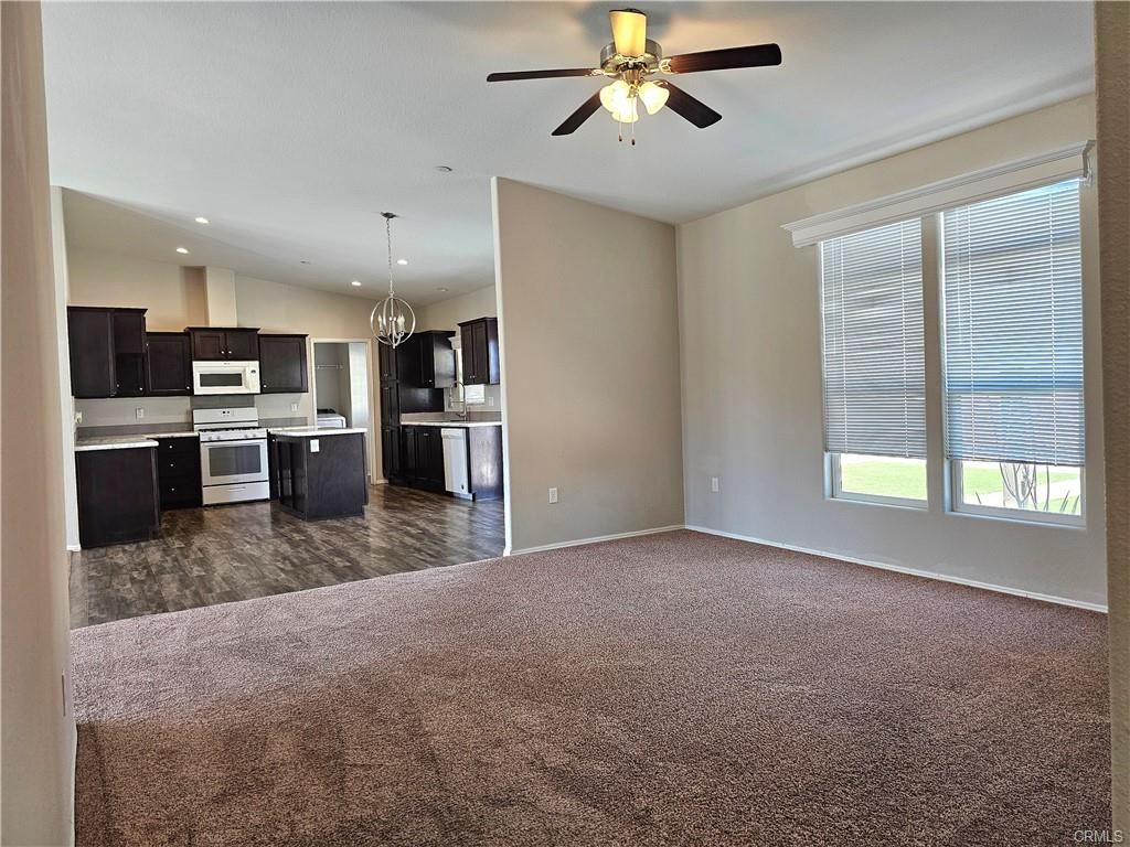 Building Photo - 21197 Mazie