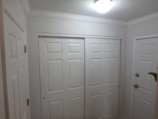 Building Photo - 500 N Wilke Rd