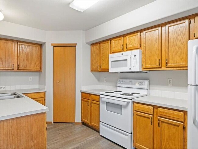 Building Photo - 6305F Chapel Hill Blvd