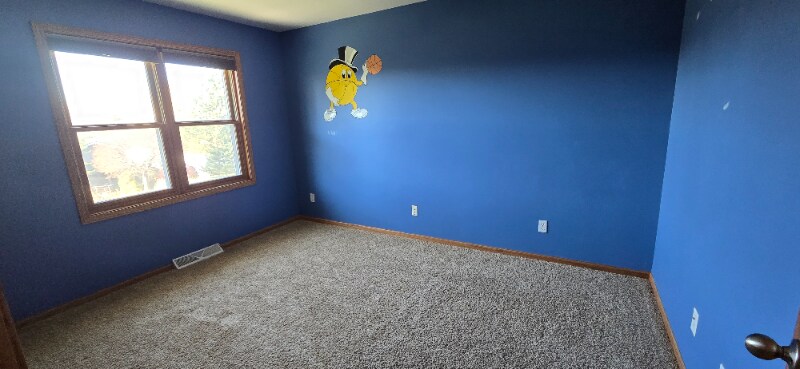 Building Photo - N6188 Shadybrook Ln