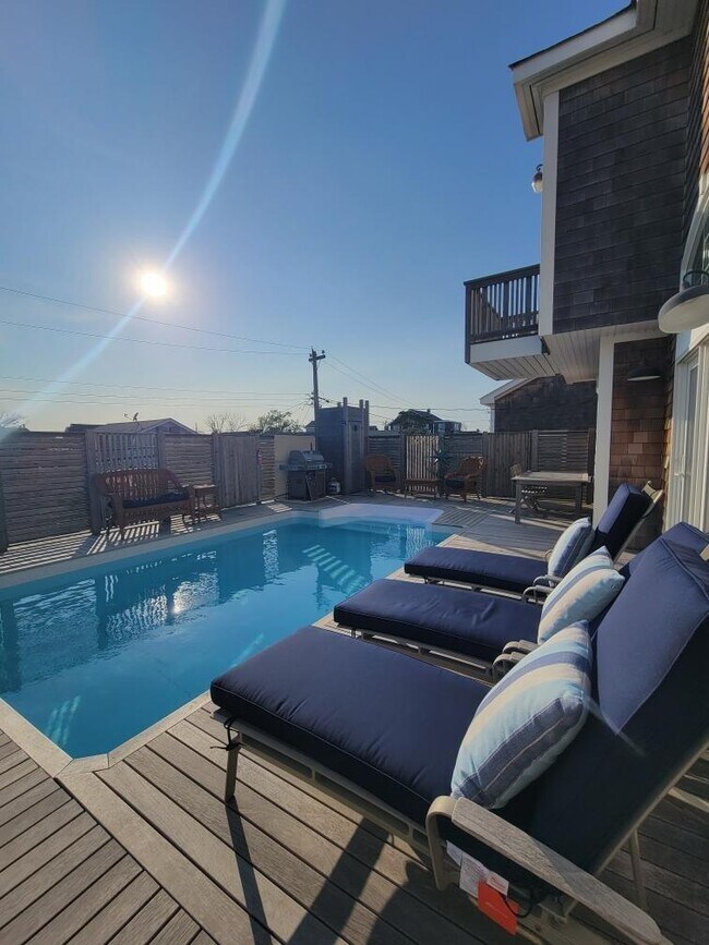 Building Photo - 345 Dehnhoff Walk