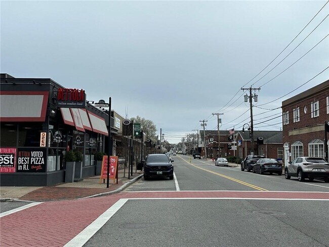 Building Photo - 143 Blackamore Ave