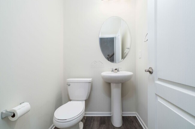 Building Photo - 22521 Woodbridge Ln