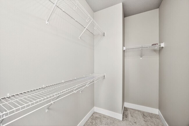 Building Photo - MODERN COMFORT!! 3 Bedroom, 2 Bathroom Home in Ankeny!