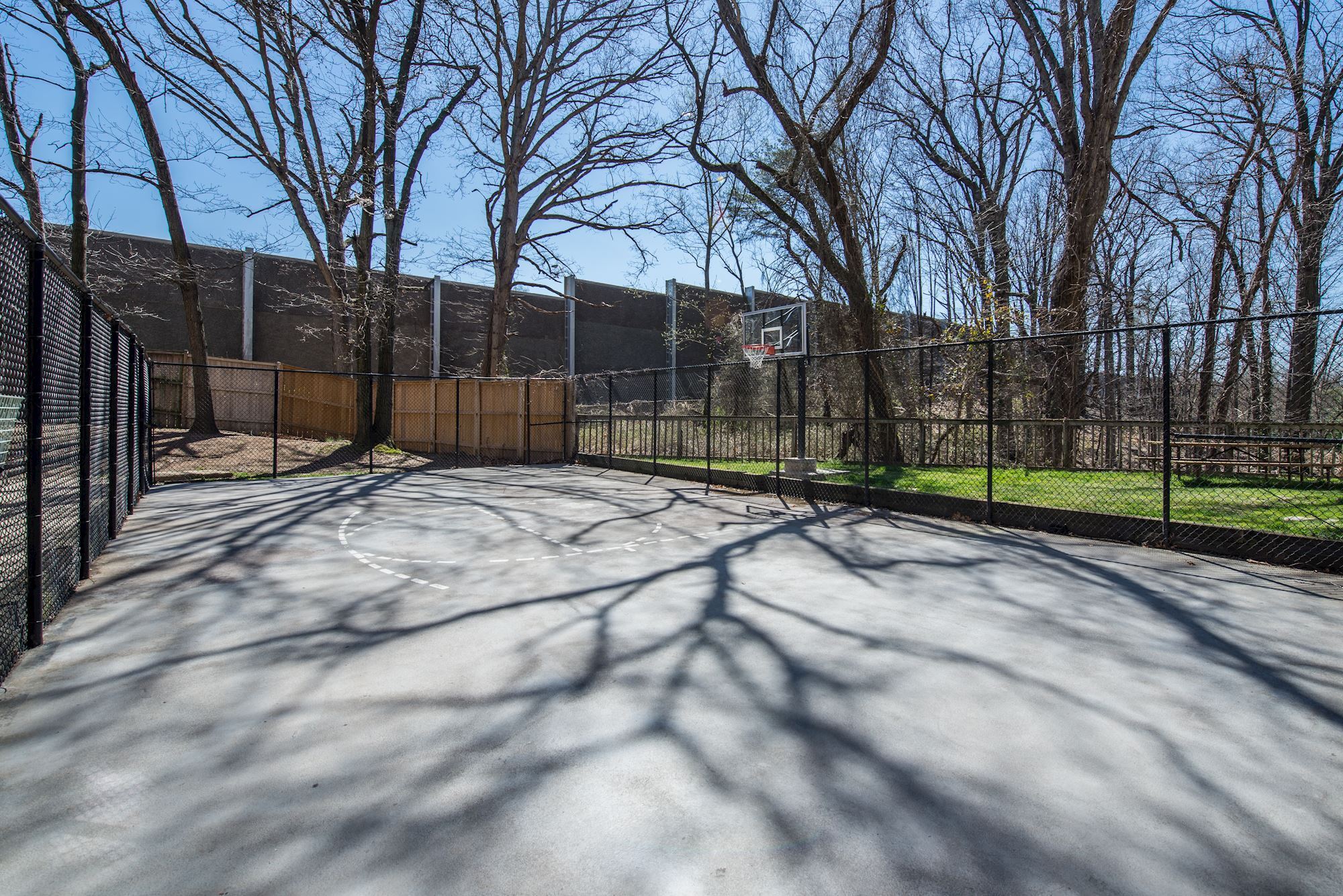 amenities - 3313 Wyndham Cir