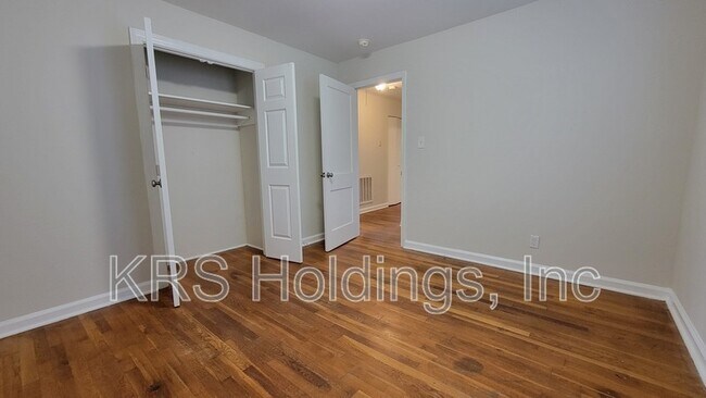 Building Photo - 1210 Downing Rd