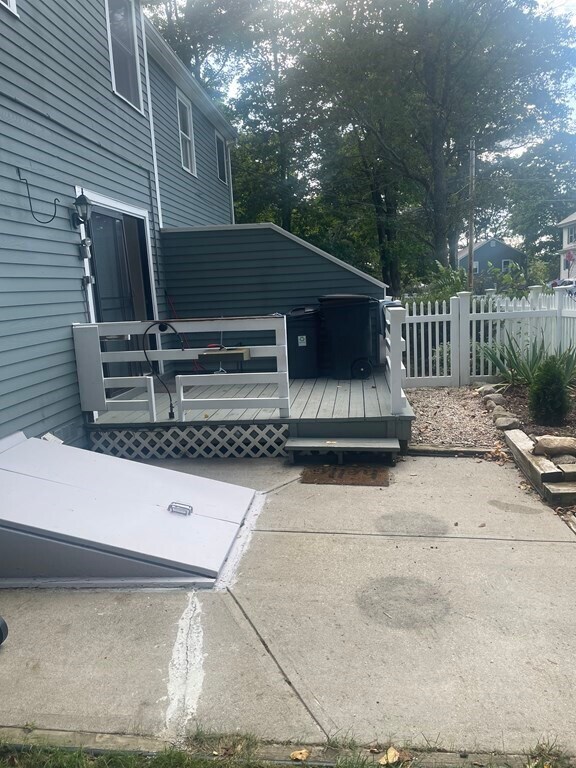 Building Photo - 51 Grove St