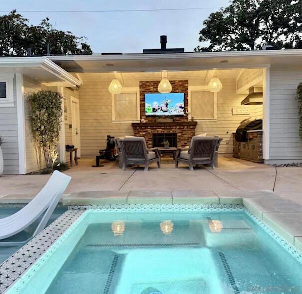 Building Photo - 301 7th St