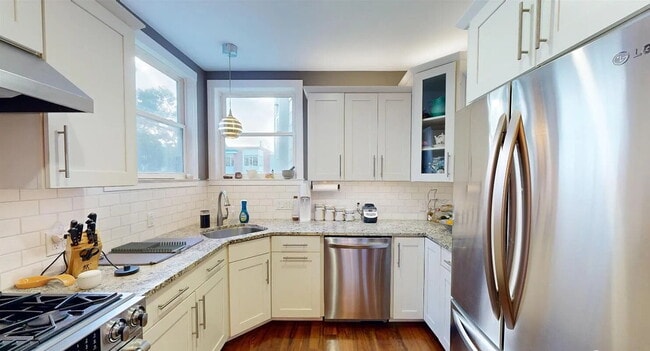 Building Photo - 1914 Pine St