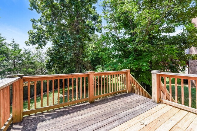 Building Photo - 5525 Craftwood Dr