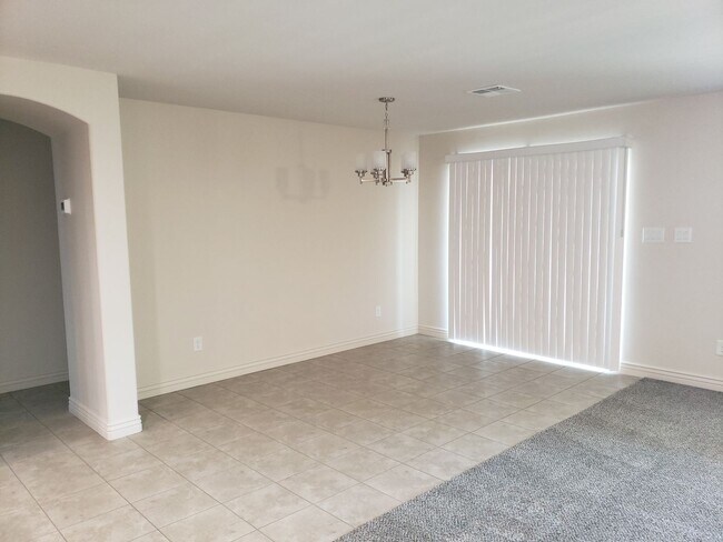 Building Photo - Gorgeous 4 bedroom for rent