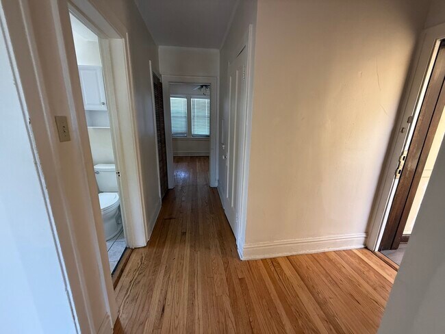 Building Photo - 7437 Randolph St