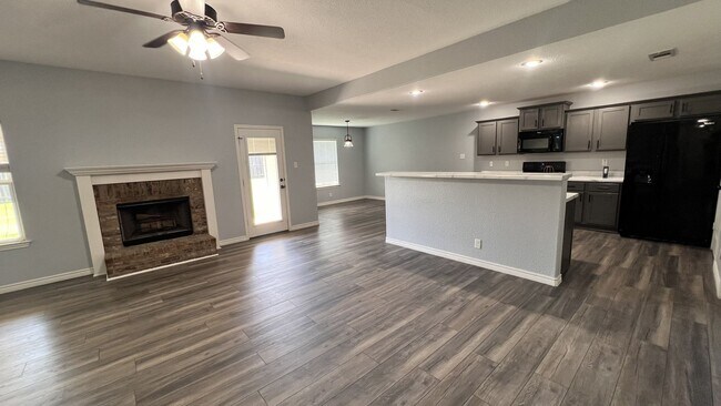 Building Photo - Move In Ready 4 Bedroom Home in Goodnight Ranch with Solar Panels!