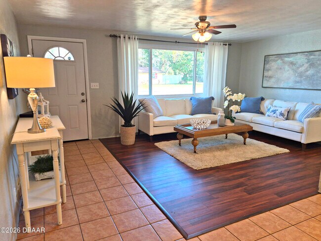 Building Photo - 737 5th St