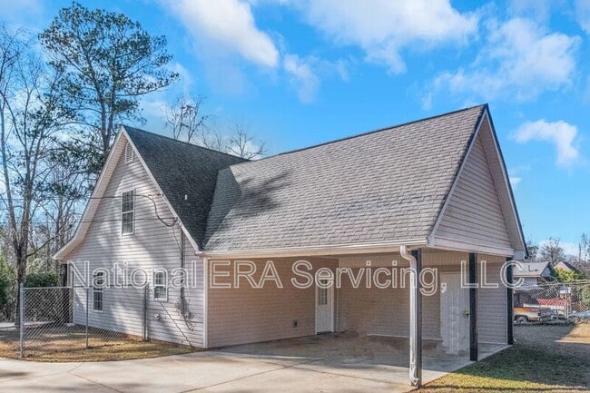 Building Photo - 1340 Patterson Rd