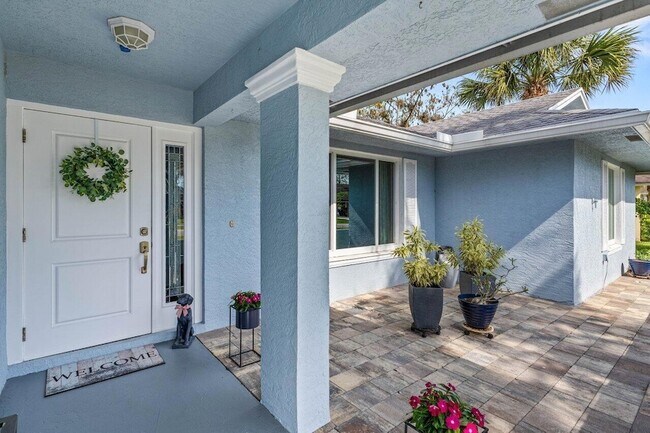 Building Photo - 847 Foresteria Ave