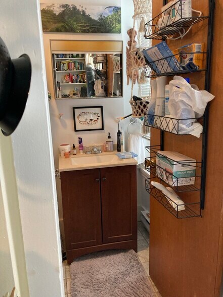 Building Photo - 14 Garrison Ave