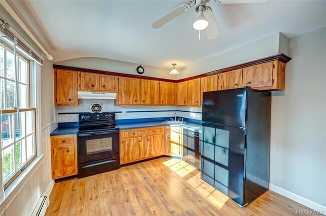 Building Photo - 13A Homeland Dr