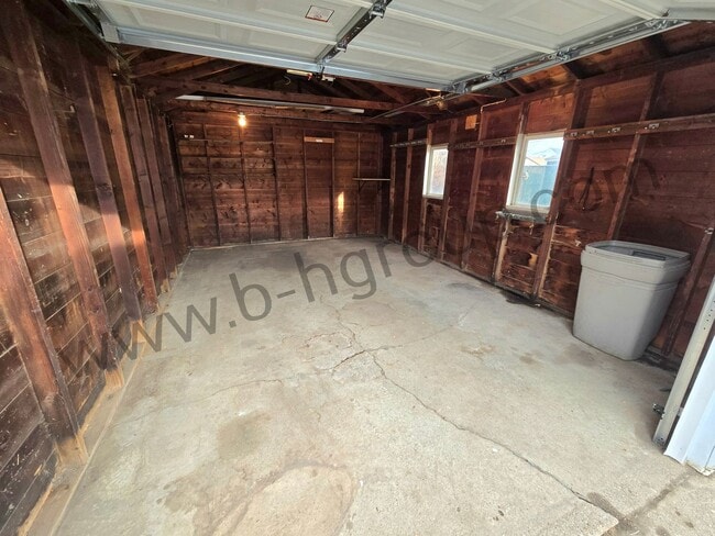 Building Photo - Newly Updated!