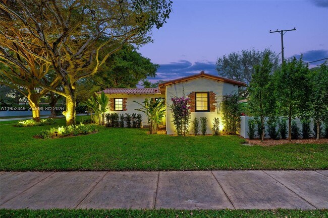 Building Photo - 3519 Toledo St