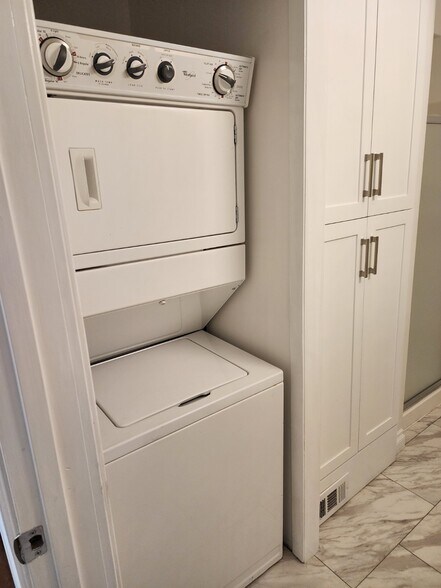 Washer Dryer Linen Closet - 1108 Cardiff Ave