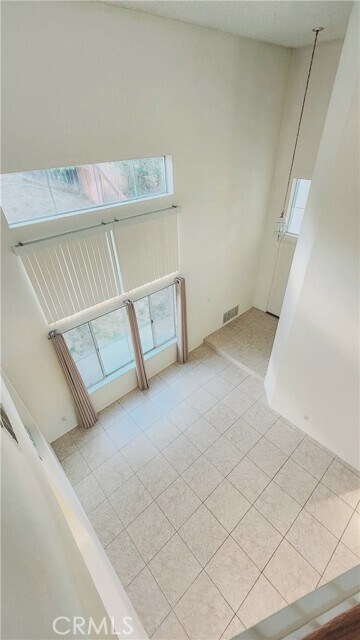 Building Photo - 2117 Los Ranchitos Rd