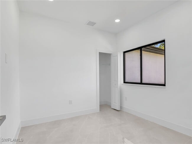 Building Photo - 2811 Cerito Ave N