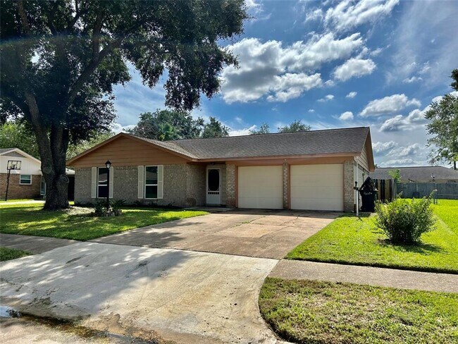 Building Photo - 1808 Sleepy Creek Way