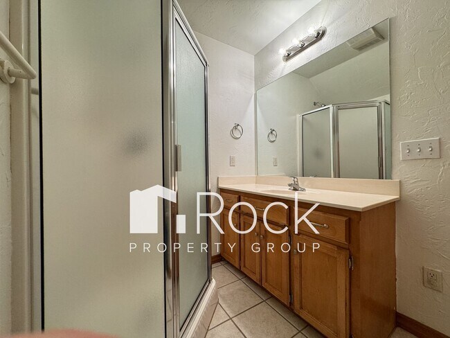 Building Photo - Charming 3-Bed 3-Bath Home with Tornado Shelter & Generator