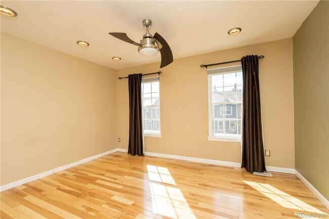 Building Photo - Beautiful Two Bedroom Two Bath Townhome in Indian Creek