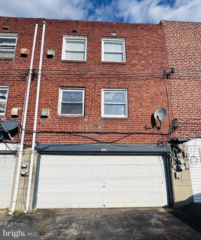 Building Photo - 7130 Clinton Rd