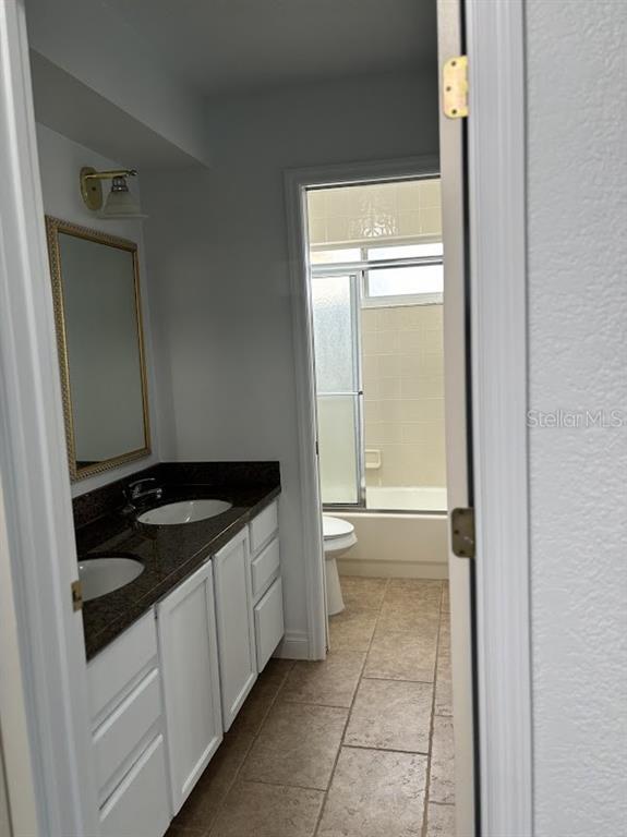 Building Photo - 2800 Baywood Ln