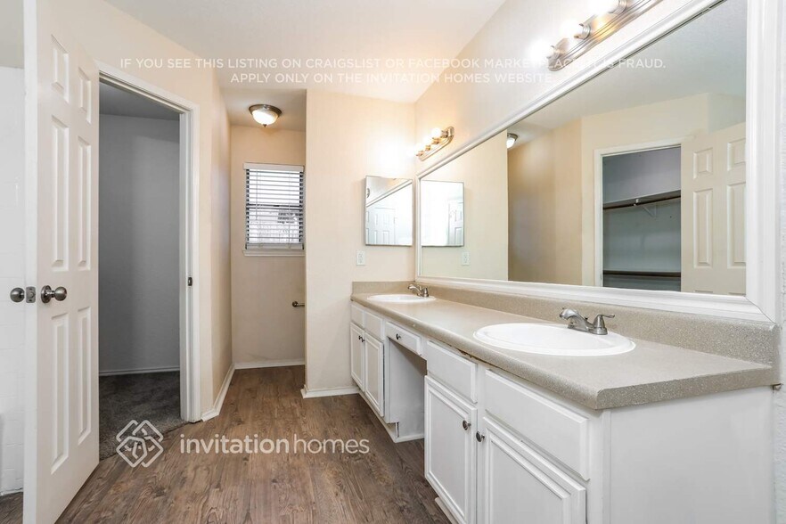 Building Photo - 6408 Big Springs Dr