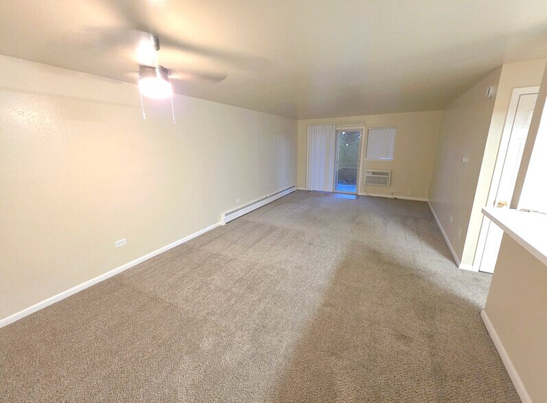 Building Photo - 1375 Everett Ct