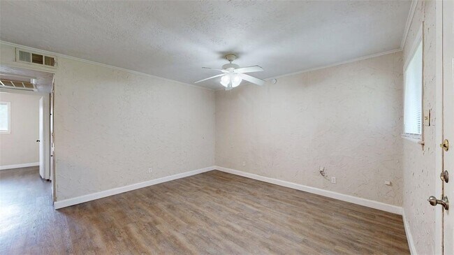 Building Photo - 16567 Farm to Market Rd 2154