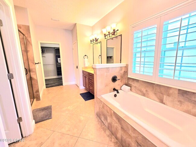 Building Photo - 2506 Dorothy Ave