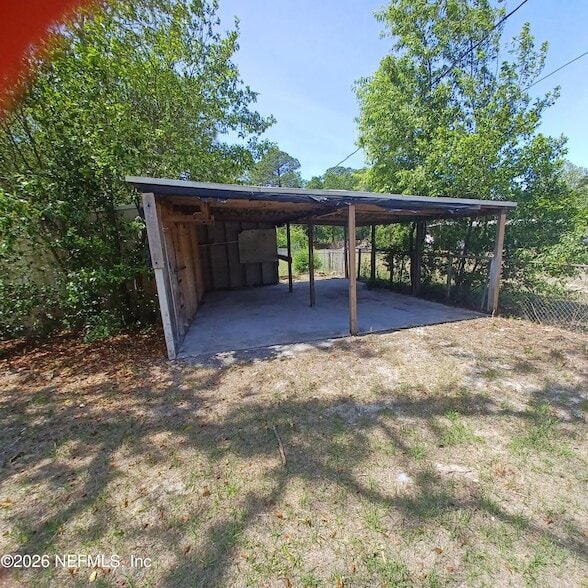 Building Photo - 463 Logan Ave