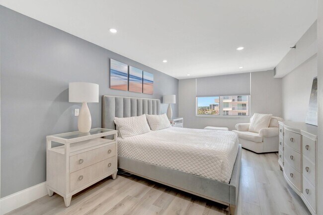 Building Photo - 4511 S Ocean Blvd