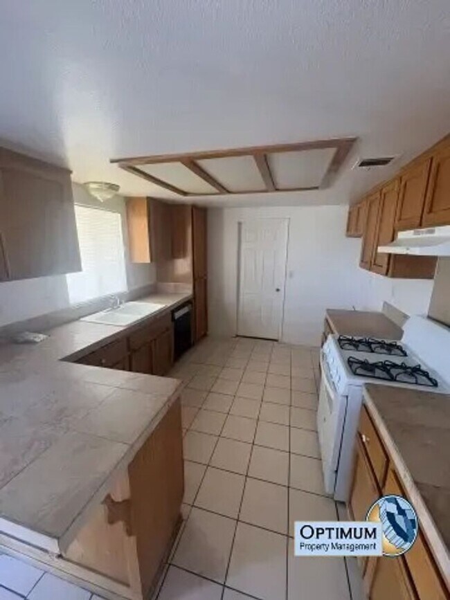 Building Photo - 15286 Del Norte Dr