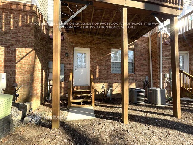 Building Photo - 2918 Duvalla Ave