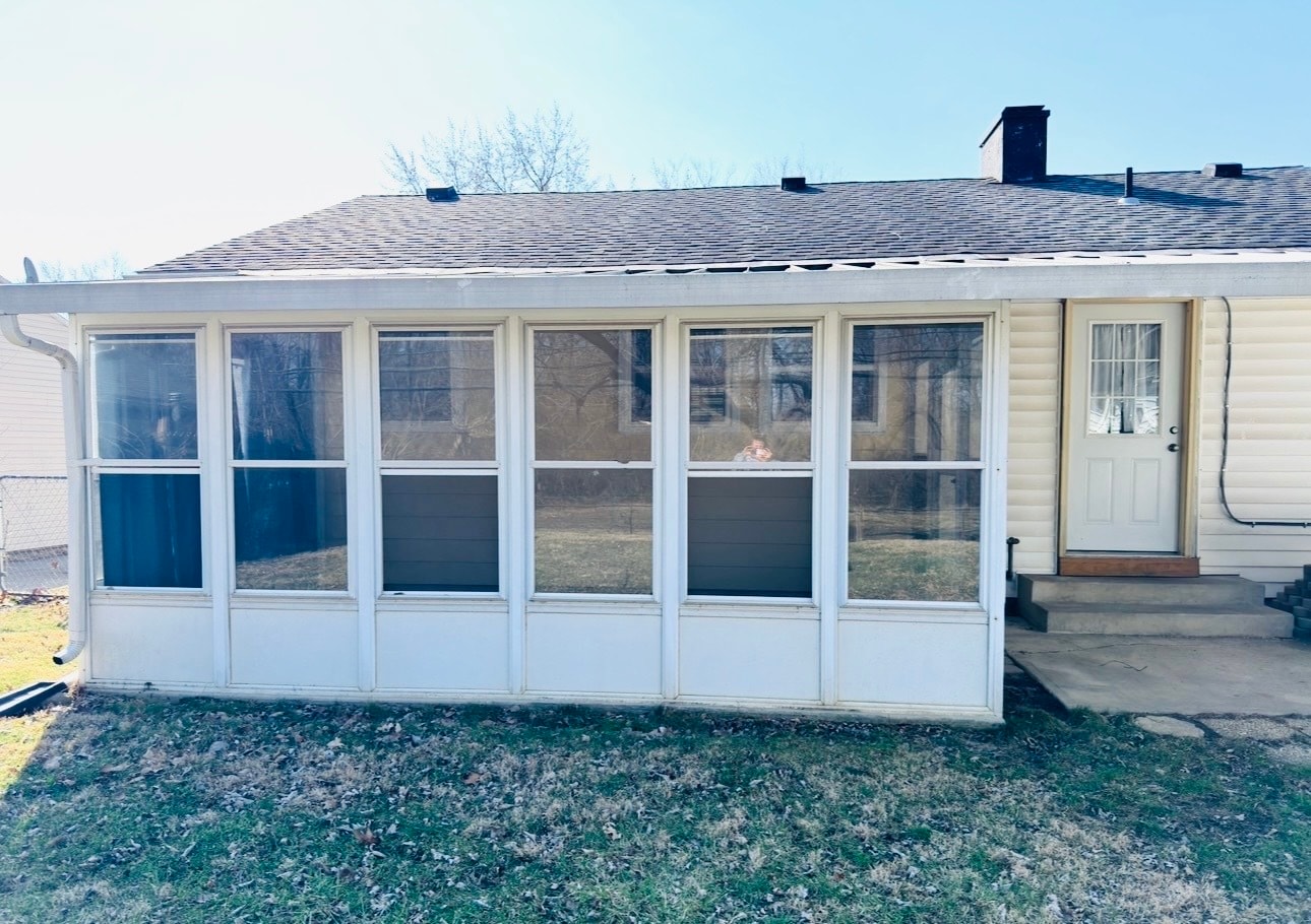 Building Photo - 2251 Vale Dr