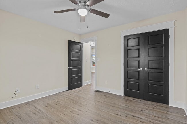 Building Photo - 240 Banyan Blvd