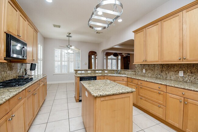 Building Photo - 3015 Bonnebridge Way Blvd