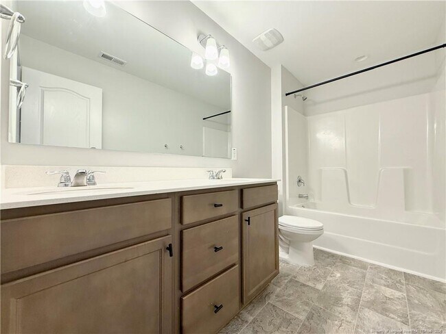 Building Photo - 39 Princelet Pt