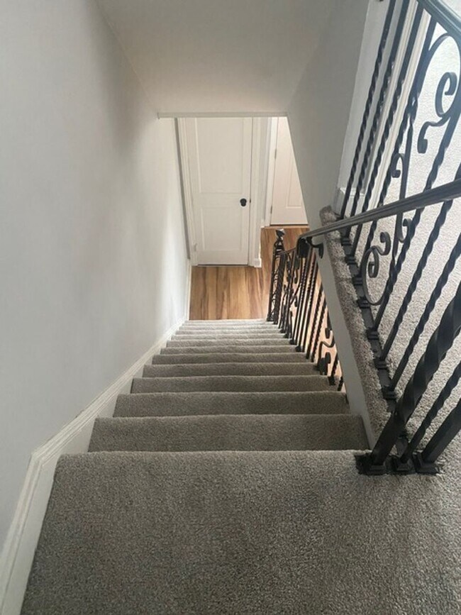 Building Photo - House for Rent in Upper Darby