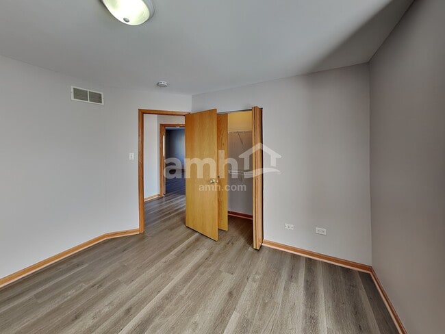 Building Photo - 2438 Foxtail Ct