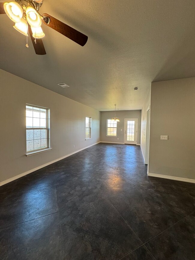 Building Photo - New Construction 3/2/2 in Glendale!!!! AHS...