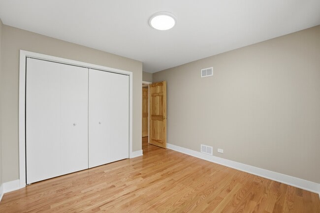 Building Photo - 4452 Burgundy Pl