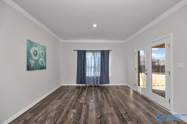 Building Photo - 106 Oak Fletcher Dr