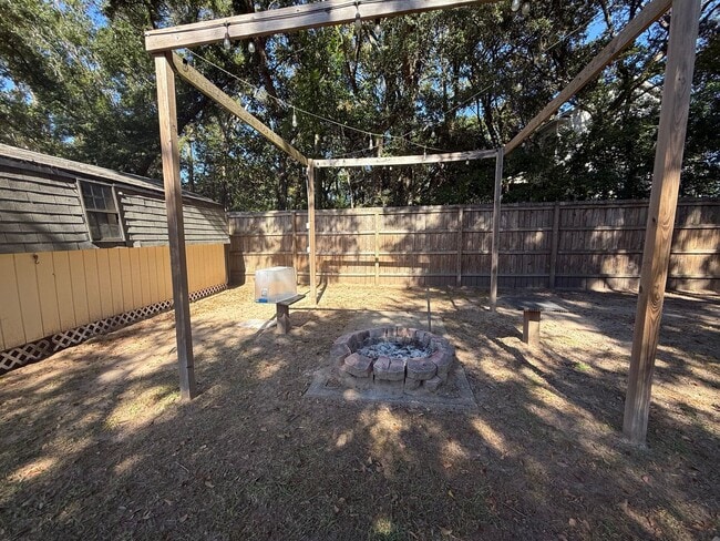 Building Photo - 3 Bedroom 2 Bath House in Lighthouse Point - James Island Charleston